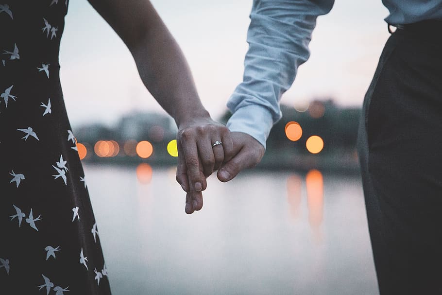 man, woman, holding, people, couple, holding hands, engagement, ring, bokeh, water