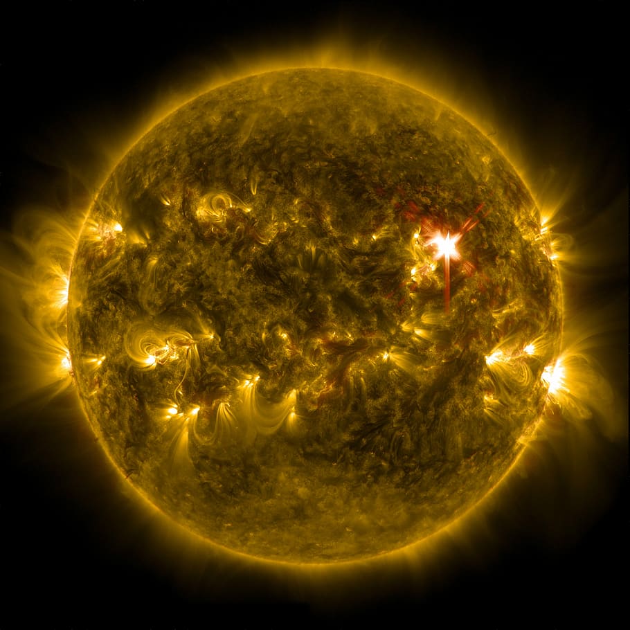 ilustración del sol, llamarada solar, sol, erupción, energía, bola de fuego, naranja, luz solar, quema, explosión de radiación intensa