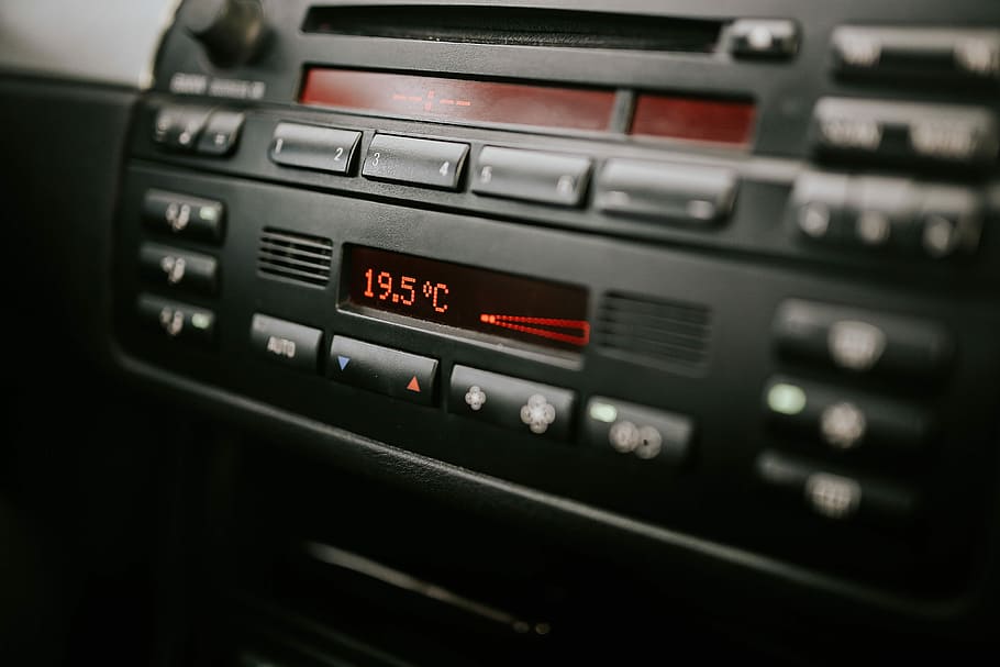 dentro de un automóvil, automóvil, interior, negro, bmw, música, sonido, equipo de audio, radio, estéreo