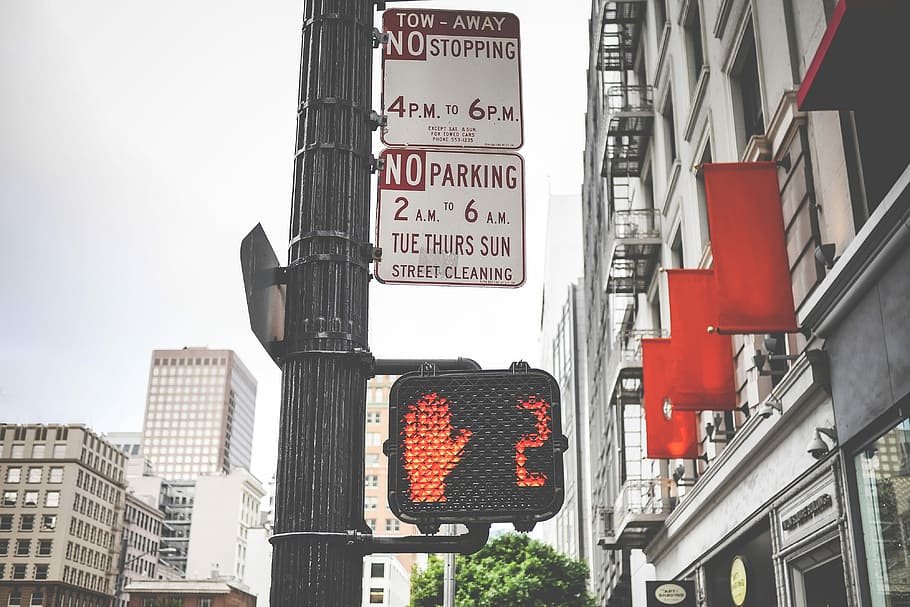 Típico, cuenta regresiva de semáforos, peatones, rojo, semáforos, cuenta regresiva, California, arquitectura, ciudad, mano