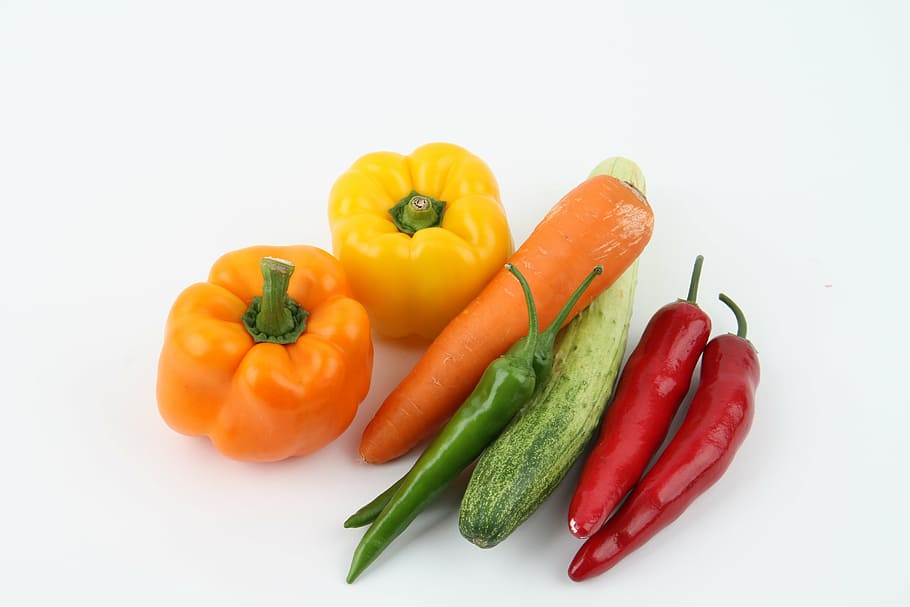 berbagai macam sayuran, wortel, bawang, mentimun, sayuran, sayur, sehat, vegetarian, segar, bahan
