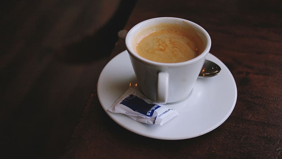 vertido, taza de té, platillo, café, blanco, cerámica, taza, café exprés, bebida, taza de café
