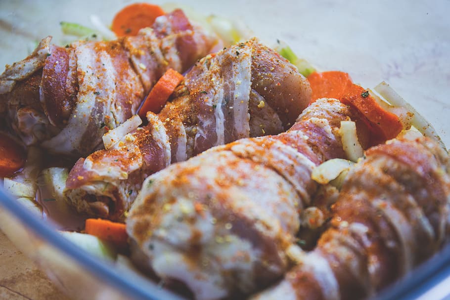 four, breaded, chicken legs, vegetables, selective, focus photography, bacon, chicken, cooking, cuisine