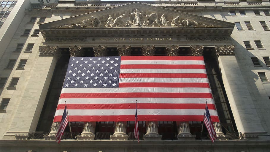 Wall Street, bandera estadounidense, reunión de negocios, impuestos, finanzas, estados unidos, histórico, monumento, bandera, patriotismo