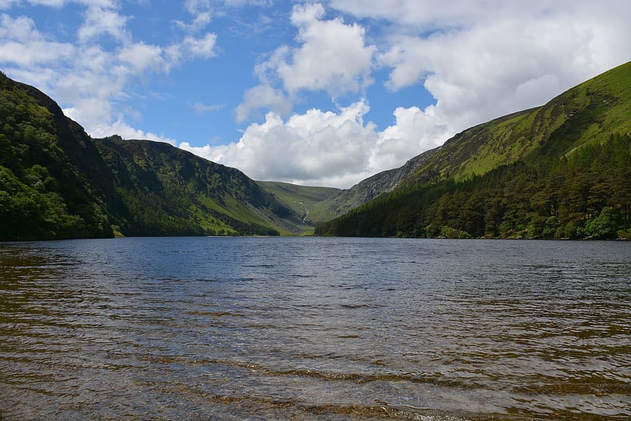 Глендалох озеро. Озеро верхнее. Верхнего озера Ireland. Озеро верхнее белое.