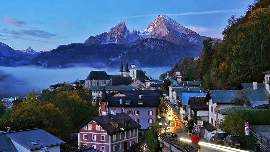 Deutschland, Berchtesgaden, Watzmann, ciudad, iglesia, montaña, exterior del edificio, arquitectura, estructura construida, árbol