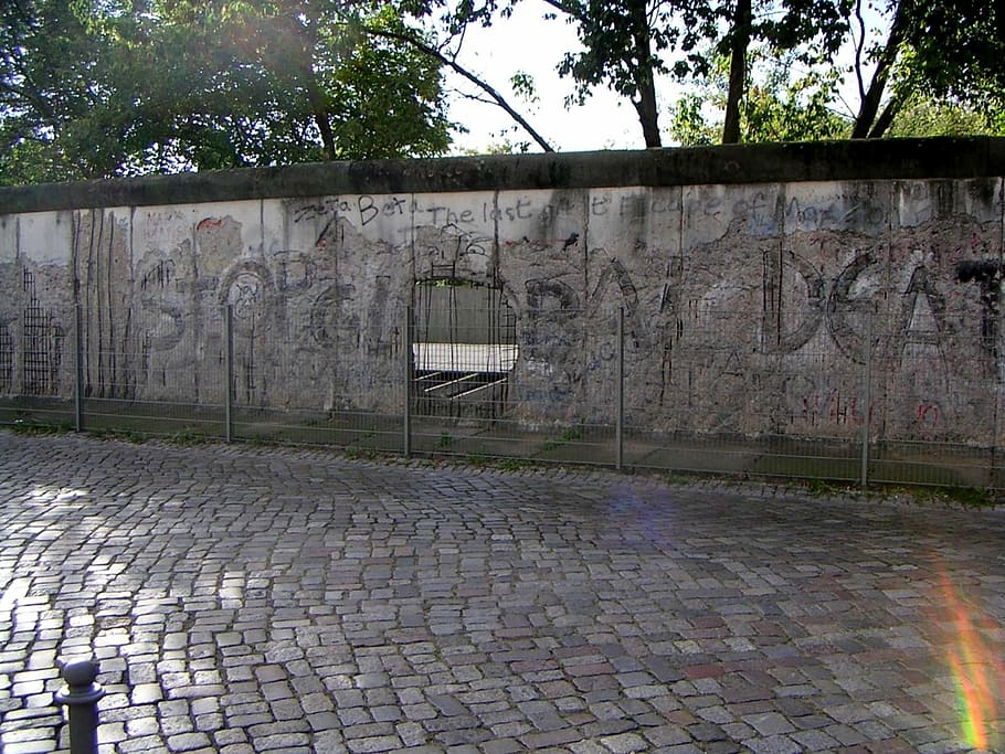 berlin wall, fragment, berlin, germany, ddr, federal republic of germany, east germany, architecture, history, wall