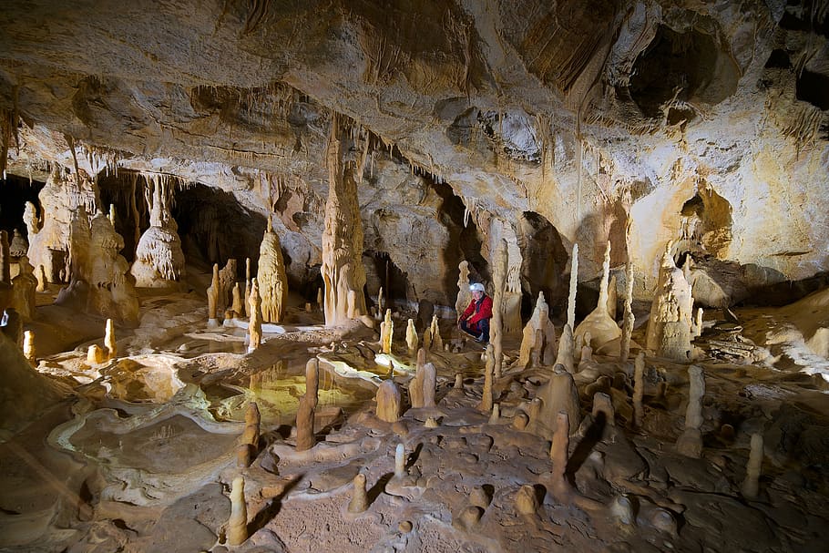 potholing, room, stalactites, columns, cave, stalagmites, rock formation, rock, real people, solid