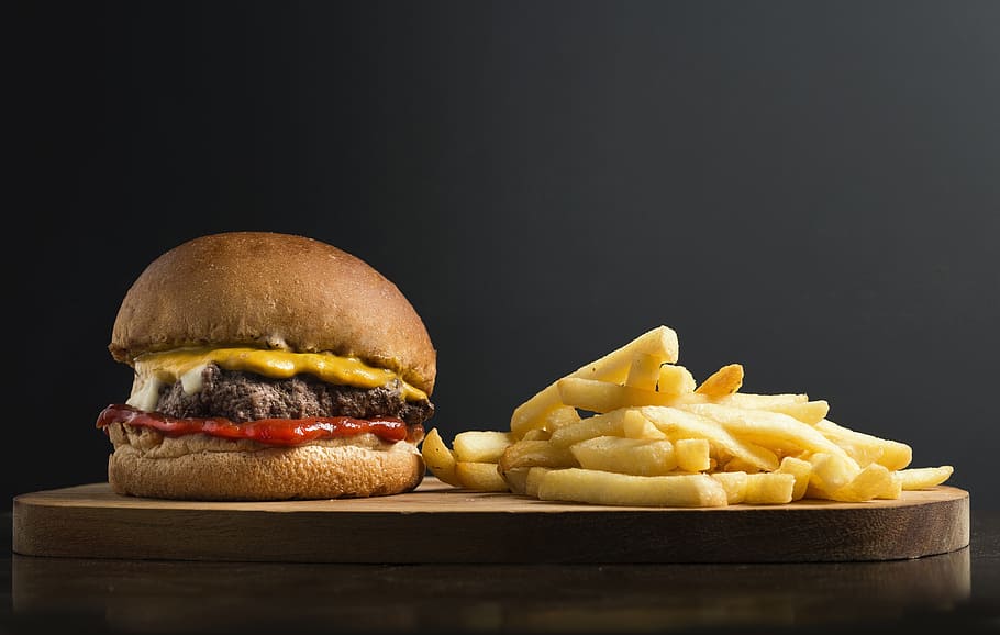cheese burger, fries, board, snack, burger, b, sandwich, fast food, crisp, cheddar
