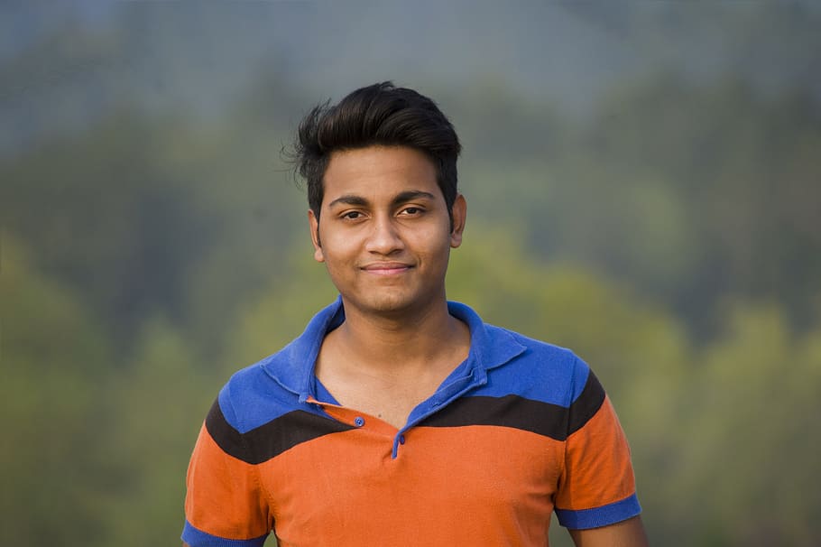 model, young, male, smiling, joyful, posing, portrait, one person, looking at camera, front view