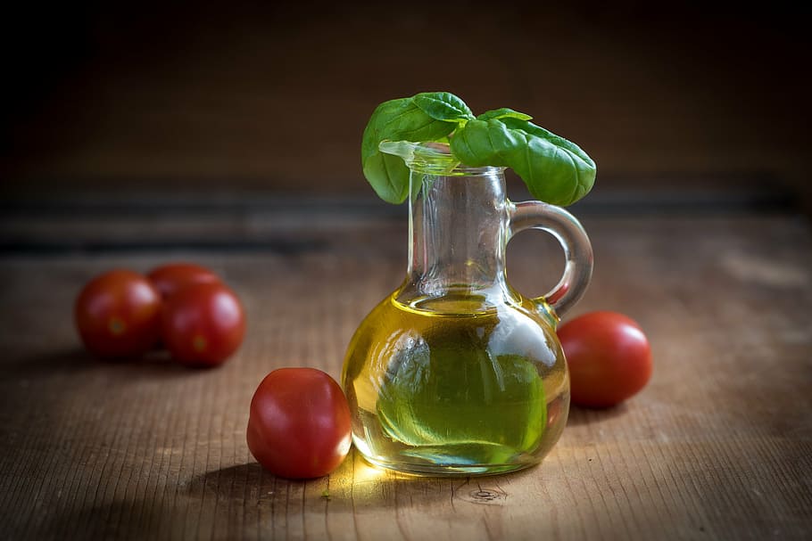 glass jug, filled, oil, tomatoes, table, olive oil, bottles, food, eat, glass bottles
