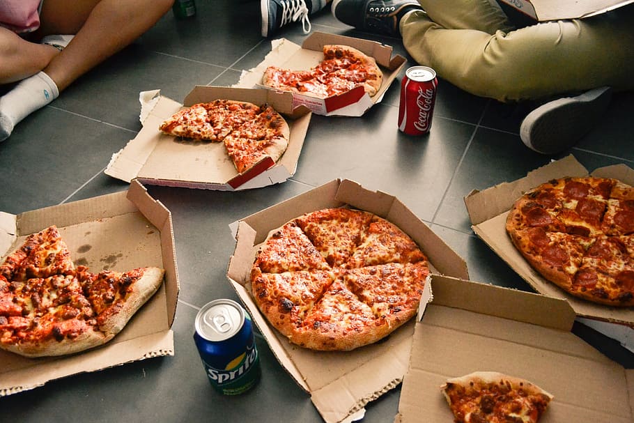 kotak, berbagai macam, pizza rasa, ditempatkan, lantai, pizza, soda, pop, minuman, sprite