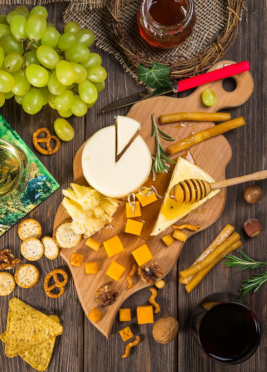 cheese, grapes, biscuits, food, nutrition, dish, delicious, snacks, appetizer, cheese plate