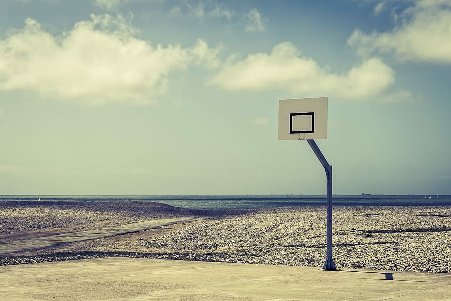 putih, hitam, ring basket, siang hari, bola basket, lapangan, kosong, pantai, garis pantai, rekreasi