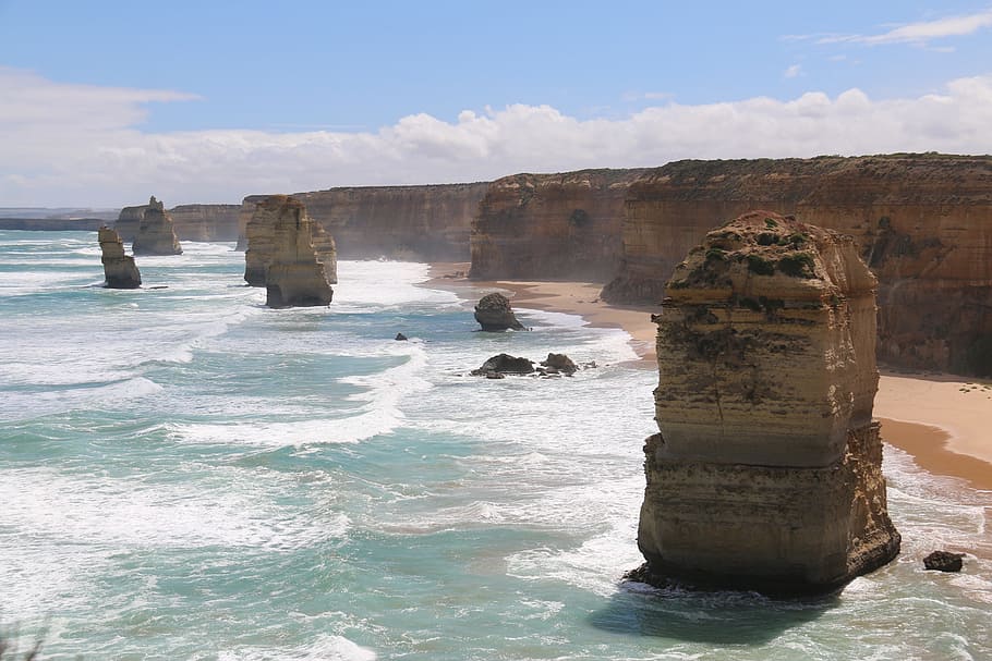 素晴らしい, 海の道, メルボルンオーストラリア, 岩の形成, 風景写真, 12人の使徒, オーストラリアメルボルン, 素晴らしい海の道, 青い空, 波