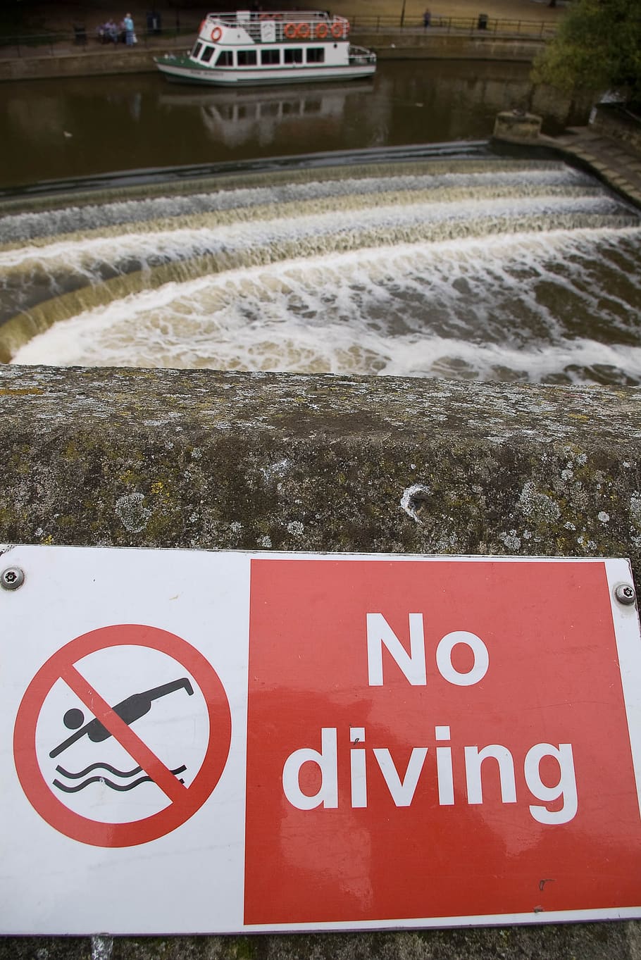 river, no diving, cascade, sign, communication, water, text, information, warning sign, information sign