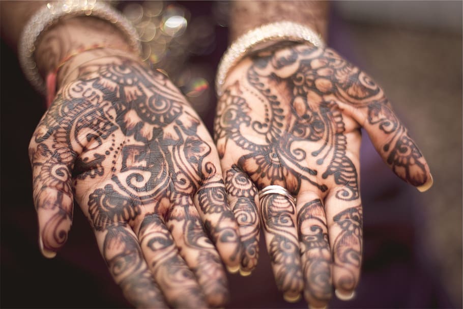 henna, tatuajes, manos, tatuaje, tatuaje de henna, mano humana, mano, primer plano, una persona, arte y artesanía
