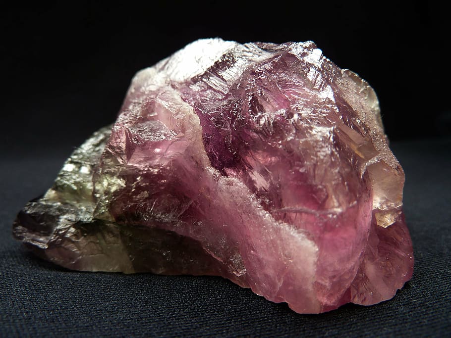 purple, gemstone geode, fluorite, fluorspar, glass gloss, violet, pink, blackish, green, white