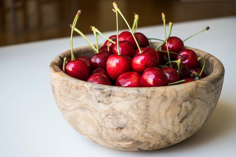 cerezas, madera, tazón de fuente, fresco, de cerca, fruta, saludable, rojo, verano, fondo blanco