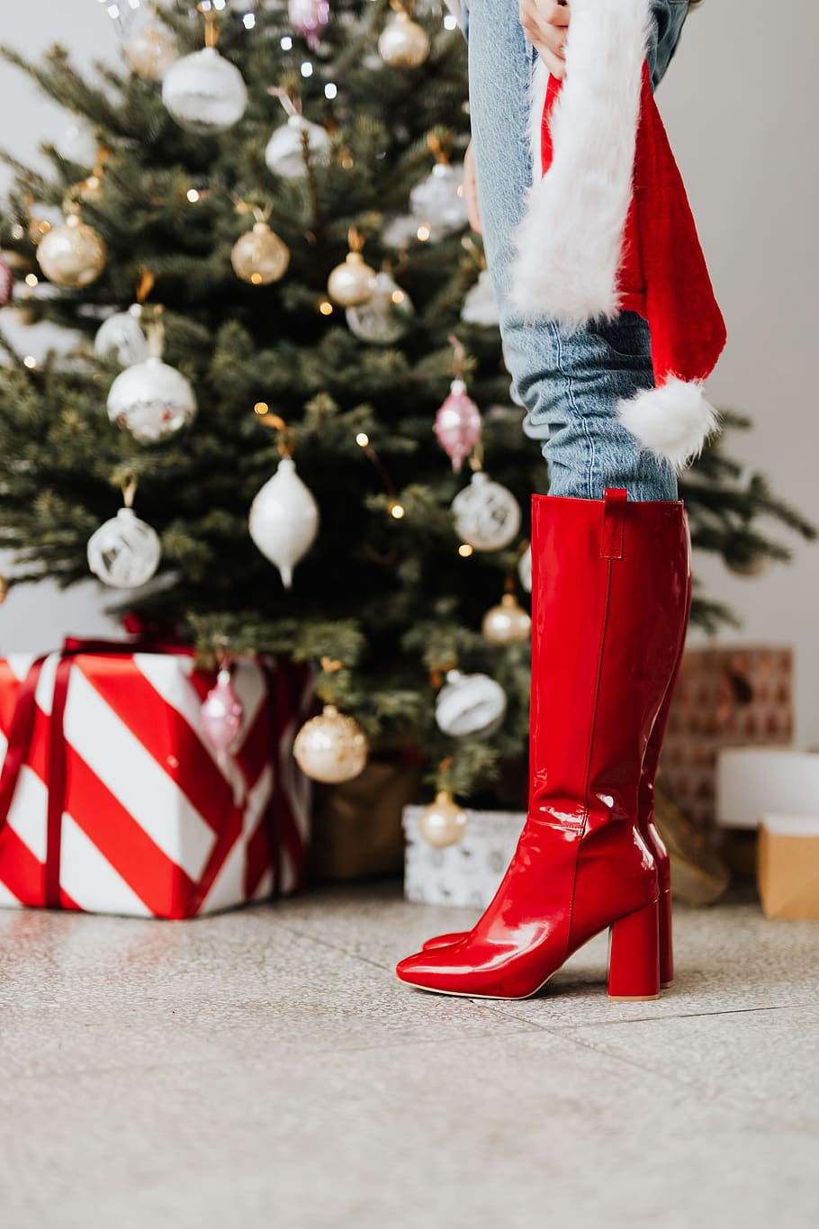 celebração, decoração de natal, presente de natal, árvore de natal, fundo de natal, presentes, vermelho, natal, botas, feriado