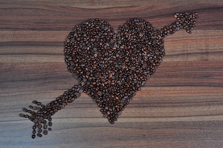 coffee, coffee beans, coffee pictures, love, amor, heart, arrow, table, food, food and drink
