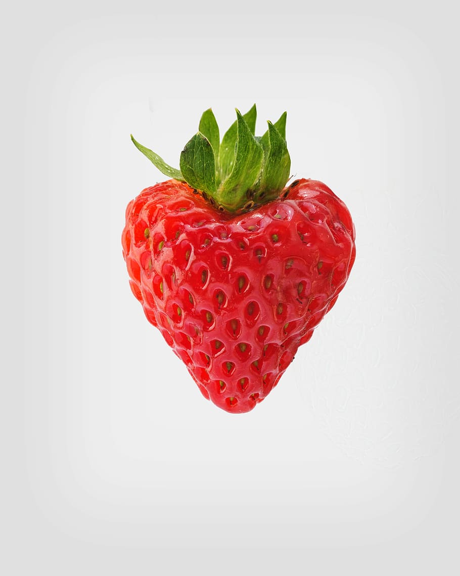 fresa, blanco, fondo, fresa en forma de corazón, fresa dulce, fresa fresca, brillante, fresa diferente, fruta, rojo