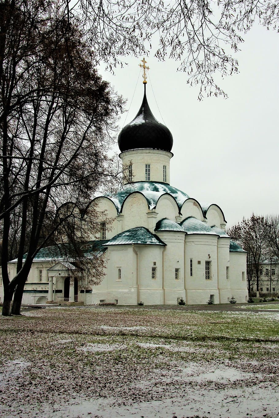 aleksandrovskaya sloboda, alexandrov, church, temple, snow, the first snow, bila tserkva, russia, architecture, landscape