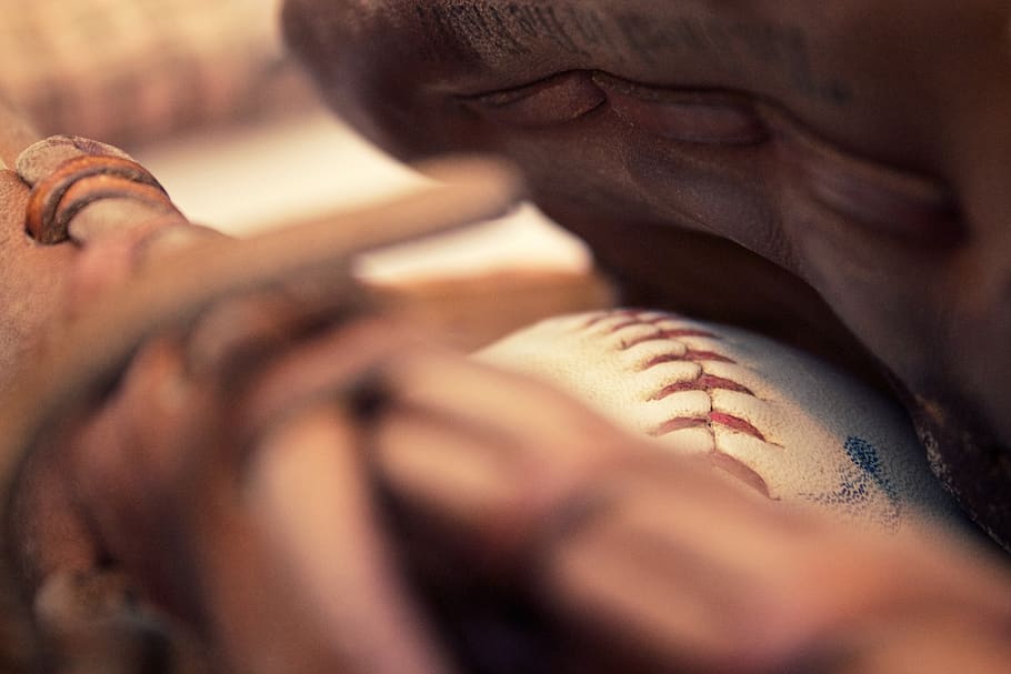 sarung tangan baseball, mitt, dewasa, laki-laki, dewasa muda, orang-orang, selektif fokus, merapatkan, bagian tubuh manusia, relaksasi