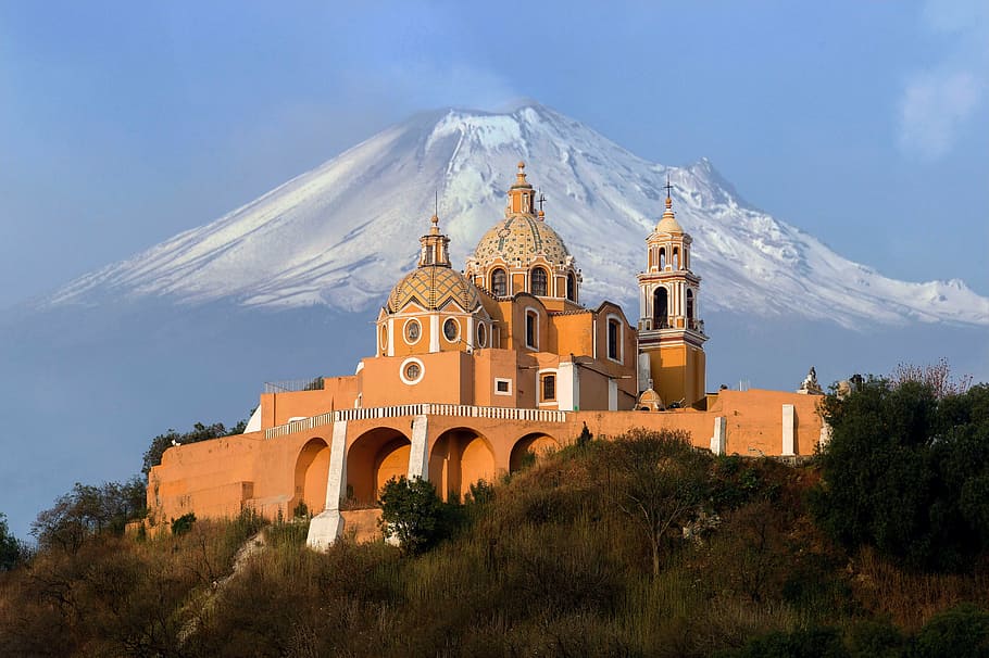 Marrón, hormigón, cúpula iglesia, durante el día, naranja, gris, edificio, distante, blanco, montaña