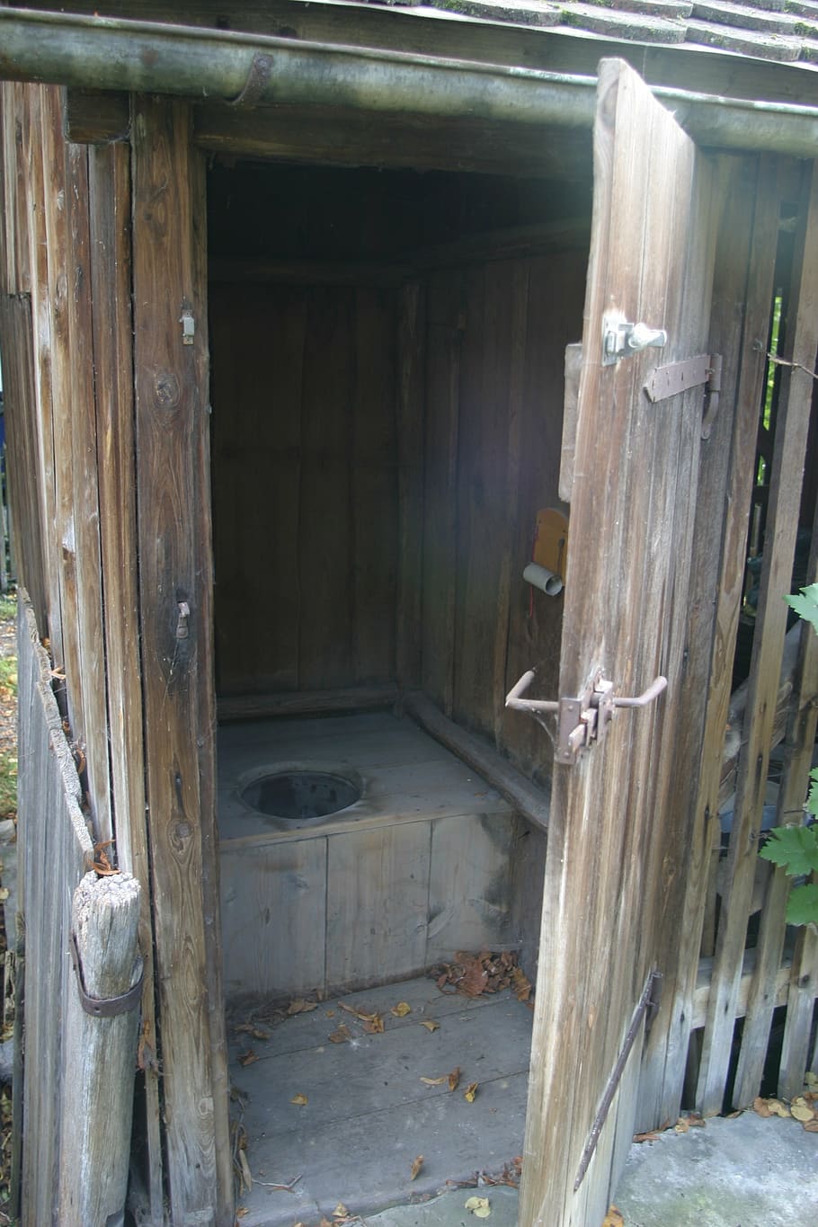 kakus, toilet, toilet tua, plumpsklosett, toilet bersejarah, kayu, kayu - bahan, tidak ada orang, arsitektur, pintu masuk