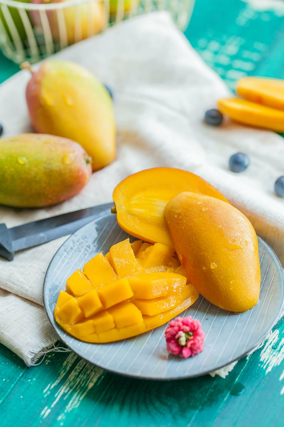 mangoes, round, striped, plate, chaise mans, mango, hainan, sanya, fruit, food and drink