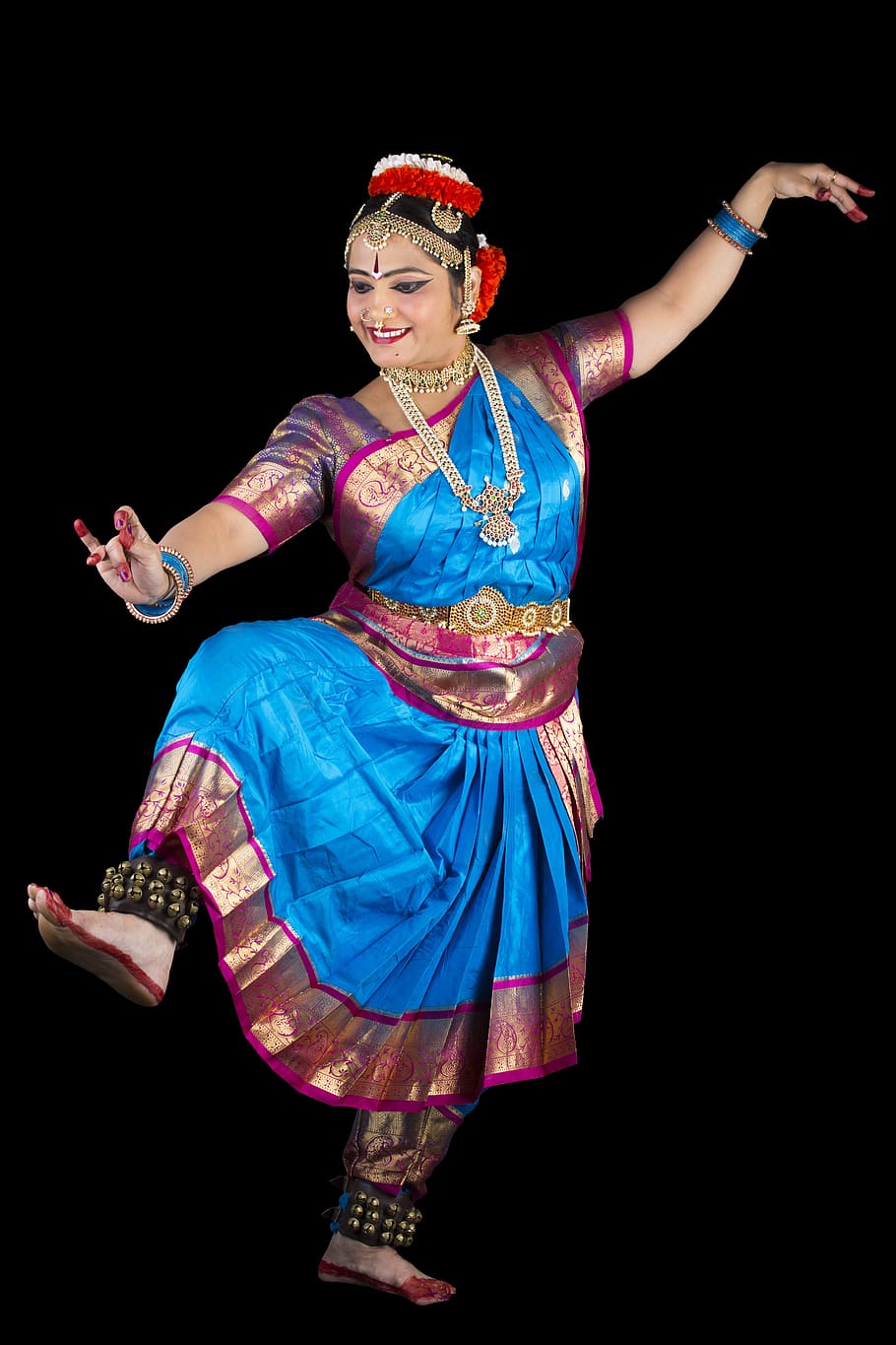 Premium Photo | Young attractive woman dancer of classic indian dance  bharatanatyam is demonstrating symbolic pose