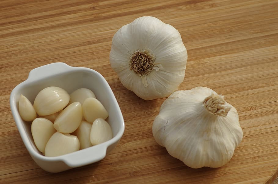 garlic, garlic grown, food, vegetable, kitchen, flavors, novelty, gourmet, recipe, agriculture