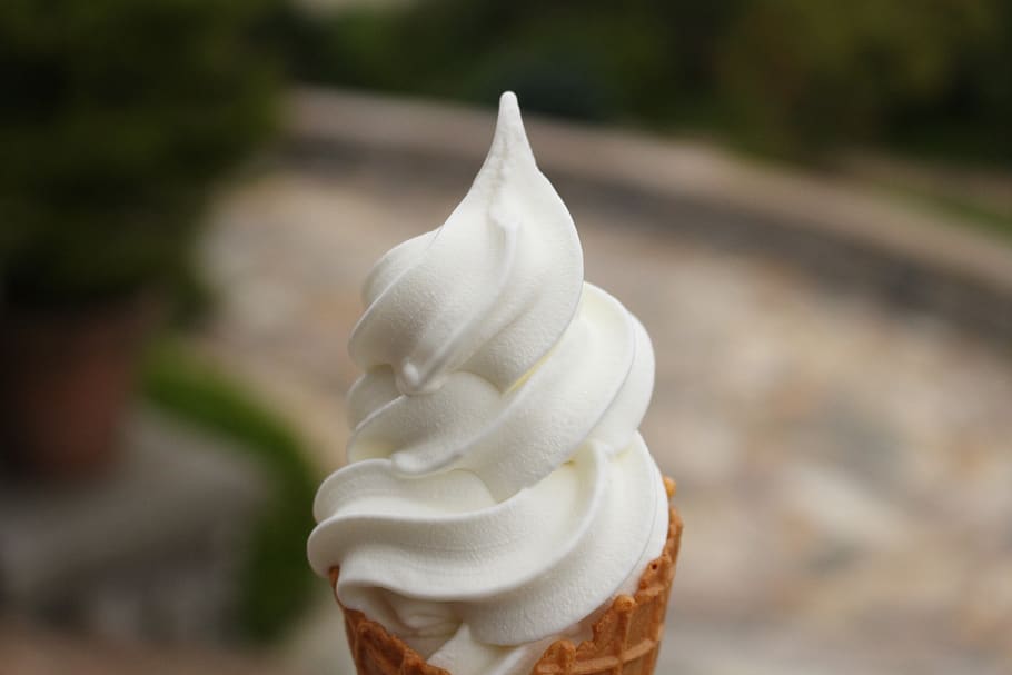 soft serve ice cream, summer, ice, dessert, suites, ice cream cone, sweet, cone, sweet food, frozen food