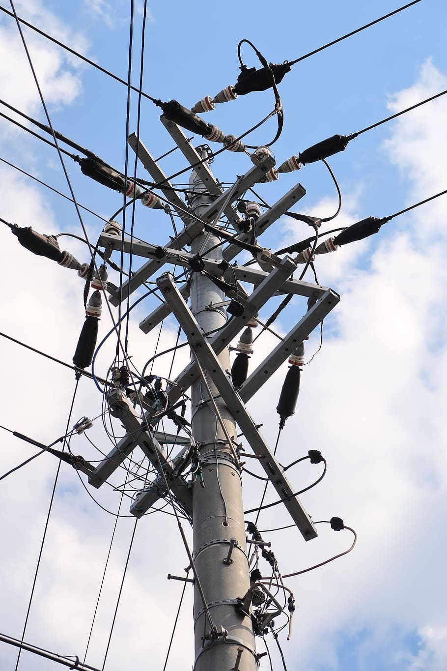poste, linha elétrica, industrial, vista de ângulo baixo, céu, eletricidade, fonte de alimentação, cabo, conexão, natureza