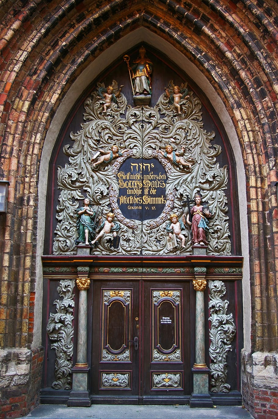 Iglesia de Nikolai en Stralsund, entrada, entrada de iglesias, iglesia, arquitectura, históricamente, portal, adorno, antiguo, apertura de puerta