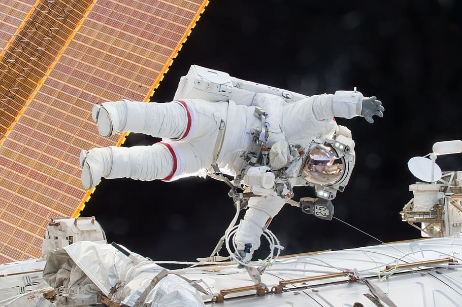 astronaut, space, holding, cable wire, mission, cosmos, international space station, iss, equipment, technology