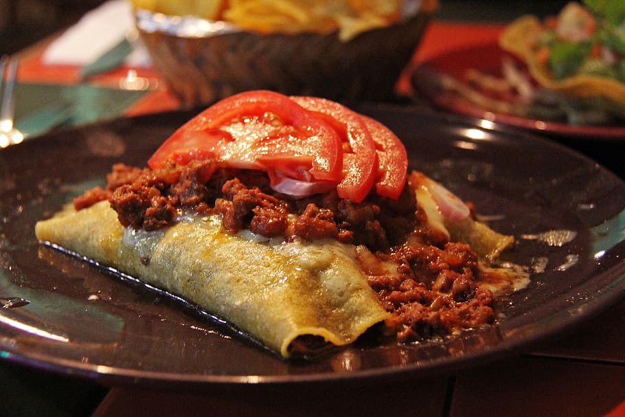 taco de carne de res, tomate, fuente, chile, picante, especias, delicioso, deliciosa, comida mexicana, mexicana