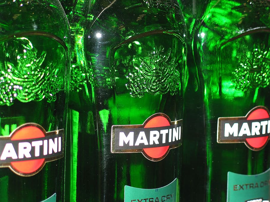 Martini, Mixer, Mixed Drink, Shop, glass bottles, leisure, taste, gastronomy, alcoholic, celebrate