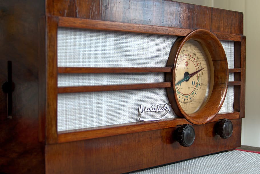 retro, old radio, air broadcast, tesla, time, clock, wood - material, indoors, antique, instrument of time