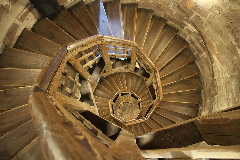 shallow, focus photo, brown, wooden, spiral stairs, tower, stairs, wood, spiral, staircase