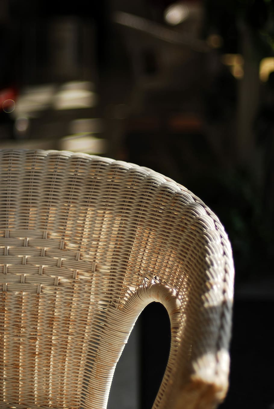Chair, Rattan, Backrest, Hinata, focus on foreground, outdoors, close-up, day, city, pattern