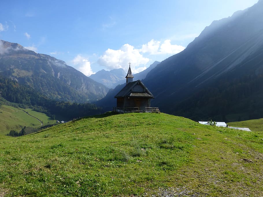 house, top, green, mountain, chapel, hiking, mountains, alpine, nature, landscape