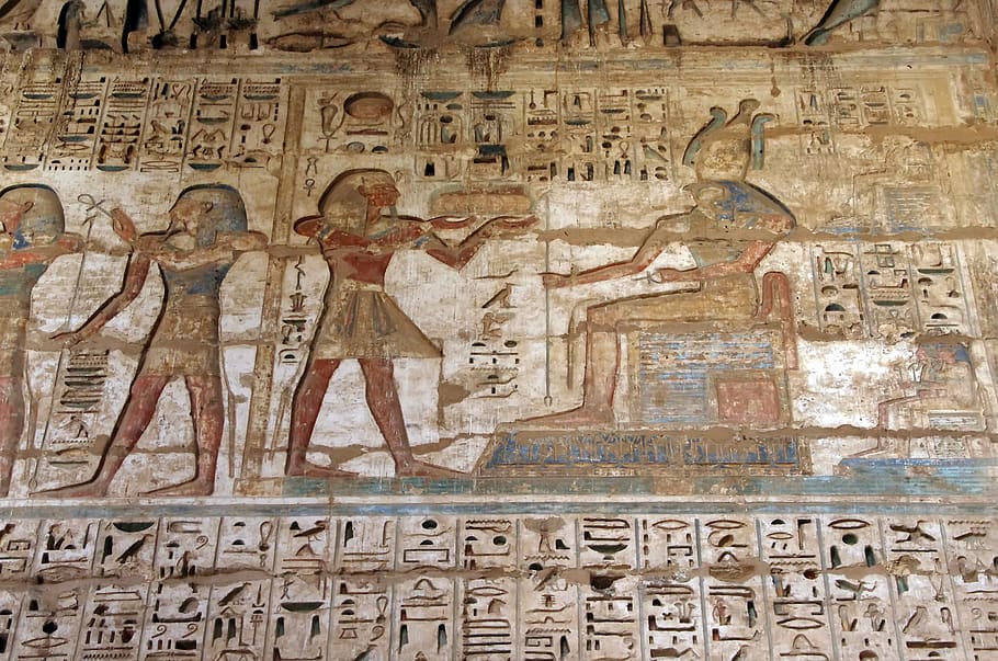 mesir, thebes, medinet-habu, candi, hieroglif, patung, warna, dekorasi, lukisan, arsitektur