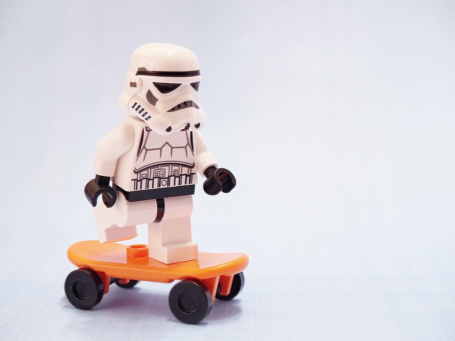 minifigure stormtrooper, stormtrooper, skateboard, lego, skating, star wars, skate, board, evil, empire