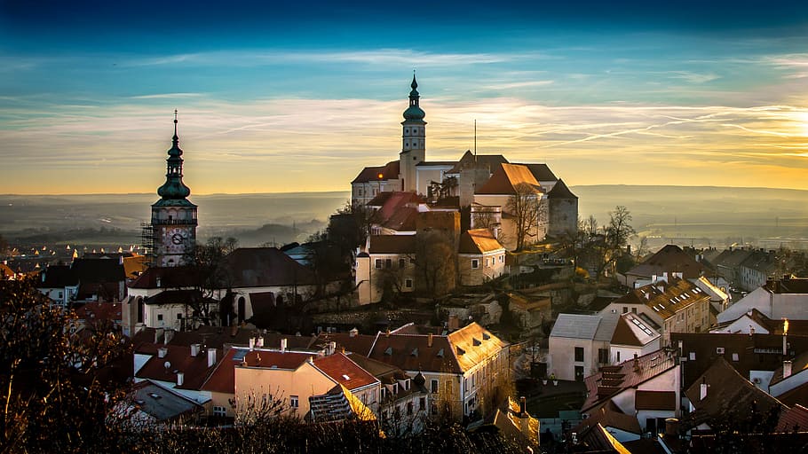 高, 角度のビューの写真, コミュニティ, 都市, 古い, 建築, 旧市街, チェコ共和国, 古い建物, 塔
