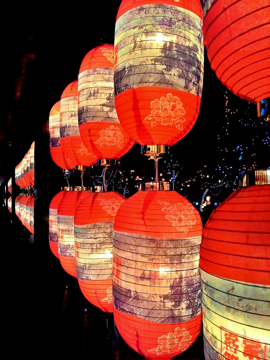 Lanternas de papel HDR, bege e vermelho, lanterna, equipamento de iluminação, lanterna chinesa, decoração, vermelho, enforcamento, noite, iluminado