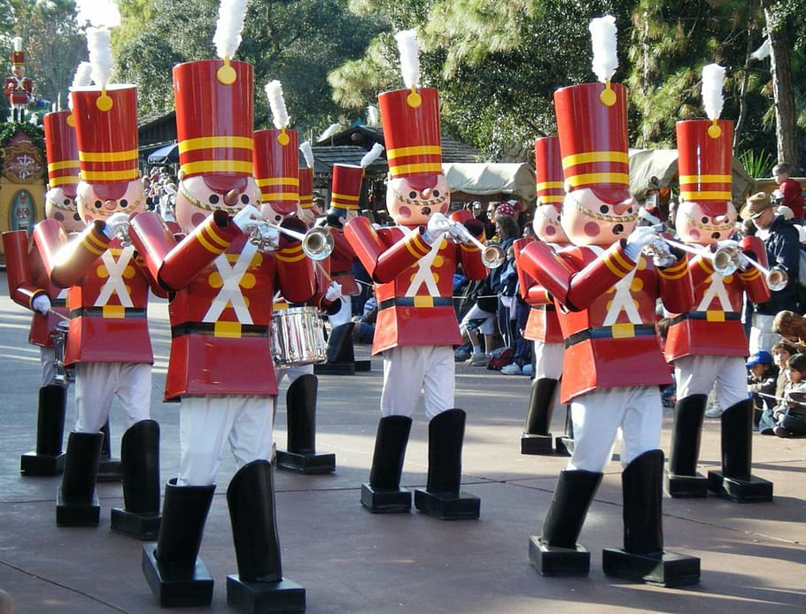 the nutcracker parade, christmas, parade, magic kingdom, disney, toy, soldier, march, trumpet, uniform