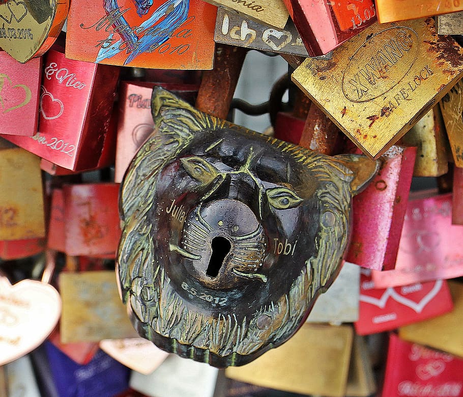 brown, lion, key, hole, love locks, love, cologne, hohenzollern bridge, bridge, padlocks