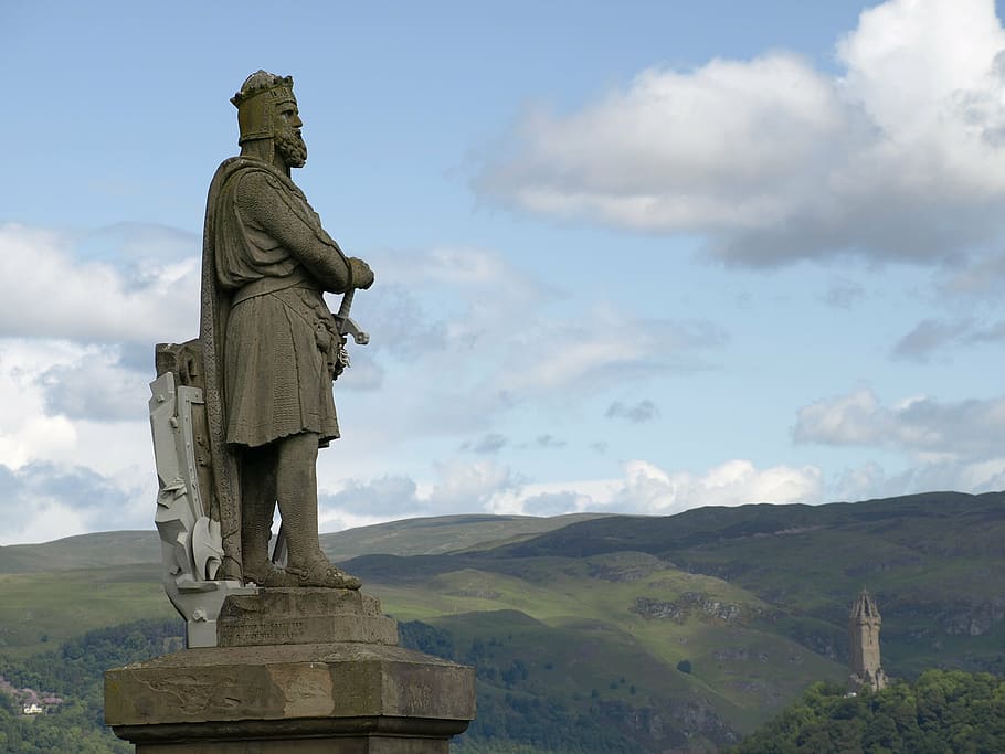 knight, concrete, statue, daytime, scotland, robert, bruce, king, wallace, monument
